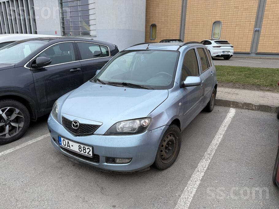 Pārdodas mazda2