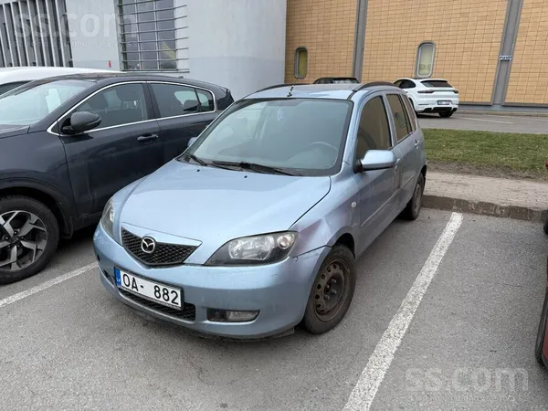 Mazda Pārdodas mazda2