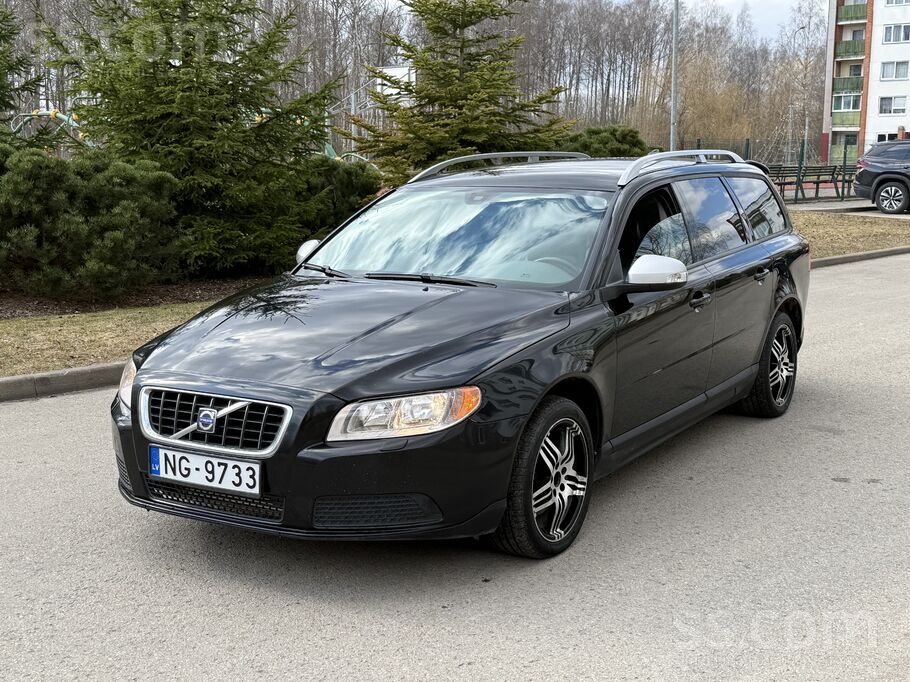 Volvo Pārdod ģimenes auto 
