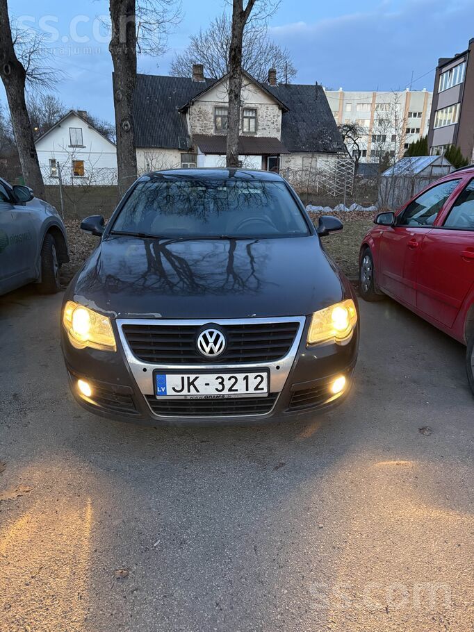 Pārdodu Passat B6, 2.0 Tdi.
Pirms apmēram 10tk km mainīts zobsiksnas kompl