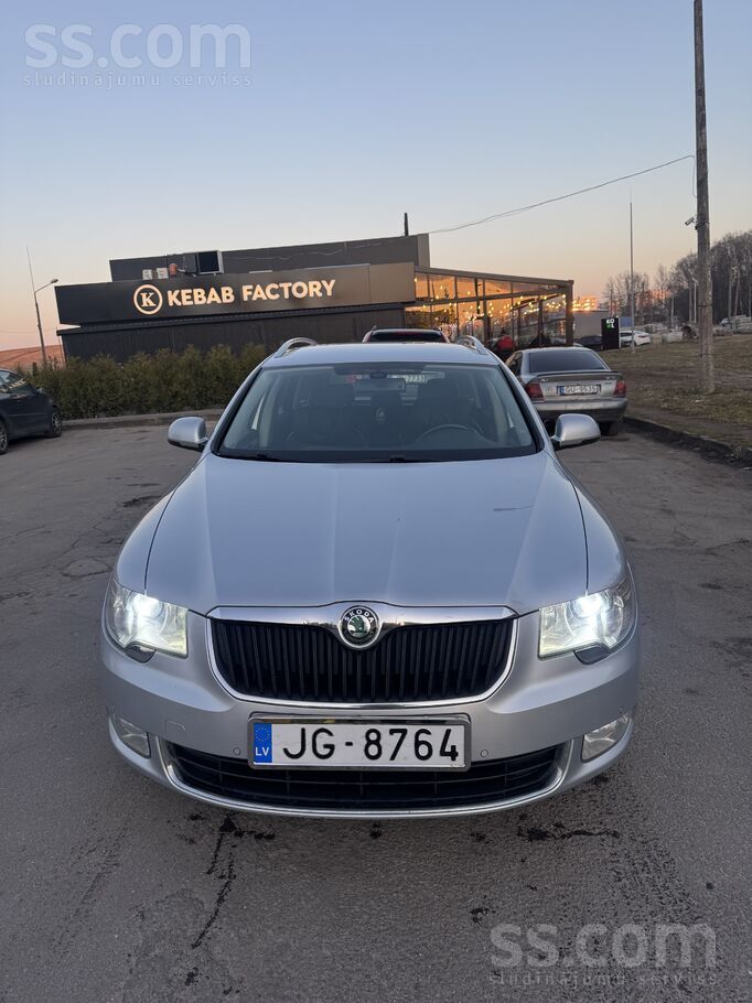 Продам авто skoda superb второго поколения.
Мотор 1.8 tsi 118kw/160hp.
К