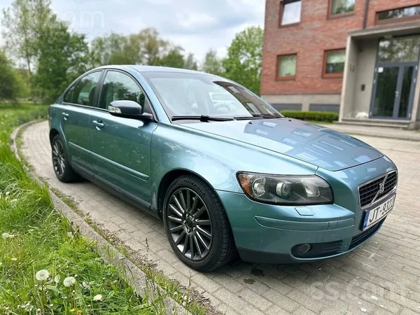 Volvo Pārdod savu uzticamo volvo S40 ar labo 2.4 dīzeļa 