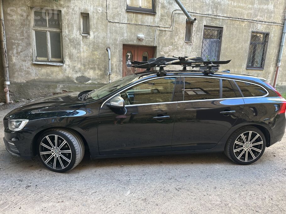 Volvo Pārdodu Volvo V60 R-Design 2.0 dīzelis D4 (5 cilin