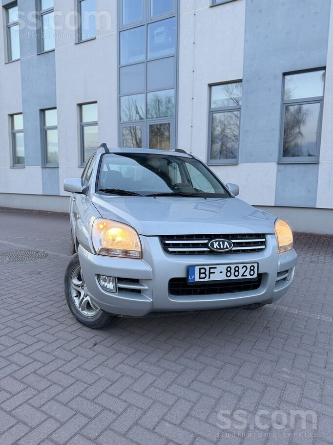 Pārdod/maina. Kia Sportage, 2.0 Benzīns, 104Kw. Pirmā reģistrācija 18.12.200