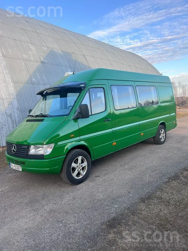 Mercedes Labs Sprinter buss, tikko svaigi izieta tehniskā a