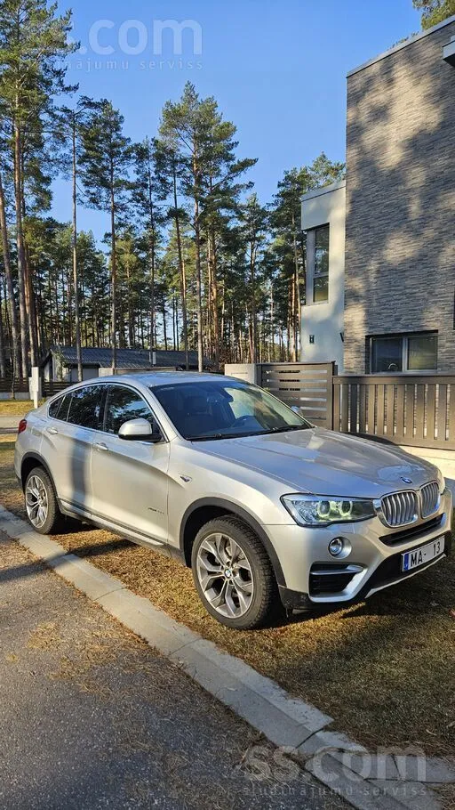 BMW Ar auto pārvietojās elegenta dāma- tā arī braukusi