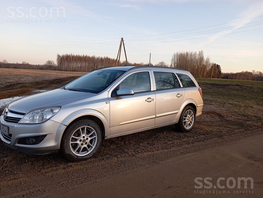Opel Pārdodu mašīnu, jo iegādāta cita. Latvijā viens īp