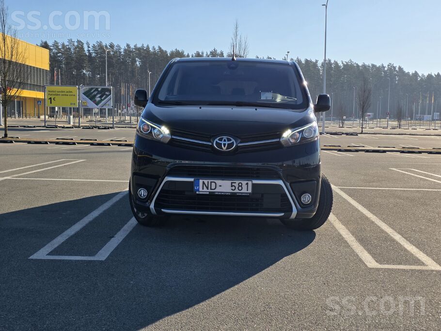 Toyota Pārdod juridiska persona. Izmantots privātos brauc