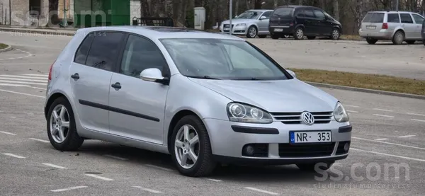 Volkswagen Pārdodu VW Golf 5 2.0 Fsi ar 110 kW motoru. 