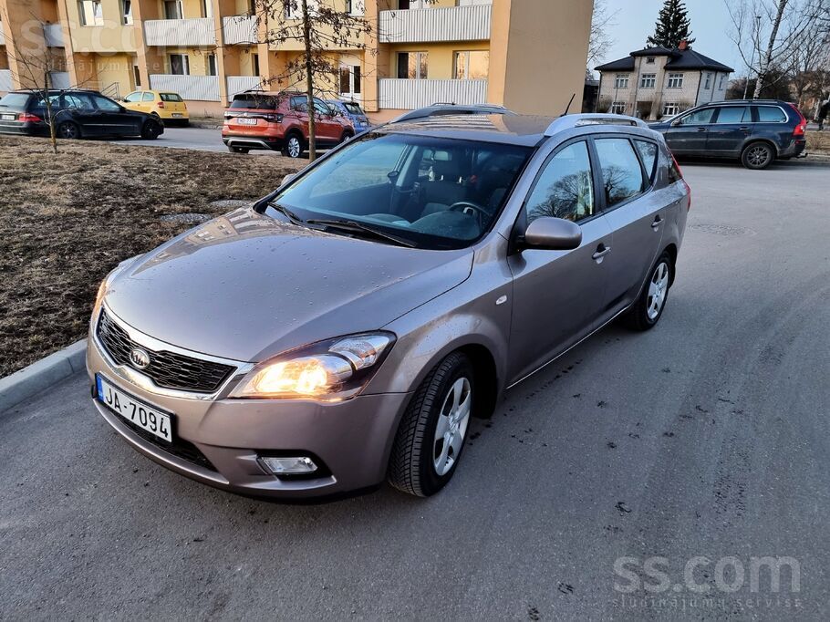 Lv / Eng / Rus
Kia Ceed 1.6d / 66Kw, manuālis.
Nobraukums īsts: 230'0