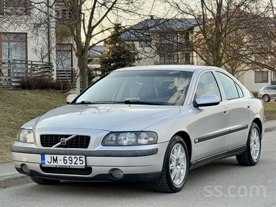 Īpašnieks pārdod Volvo S60, 2.4 benzins, orģināls nobraukums, ļoti laba tehn