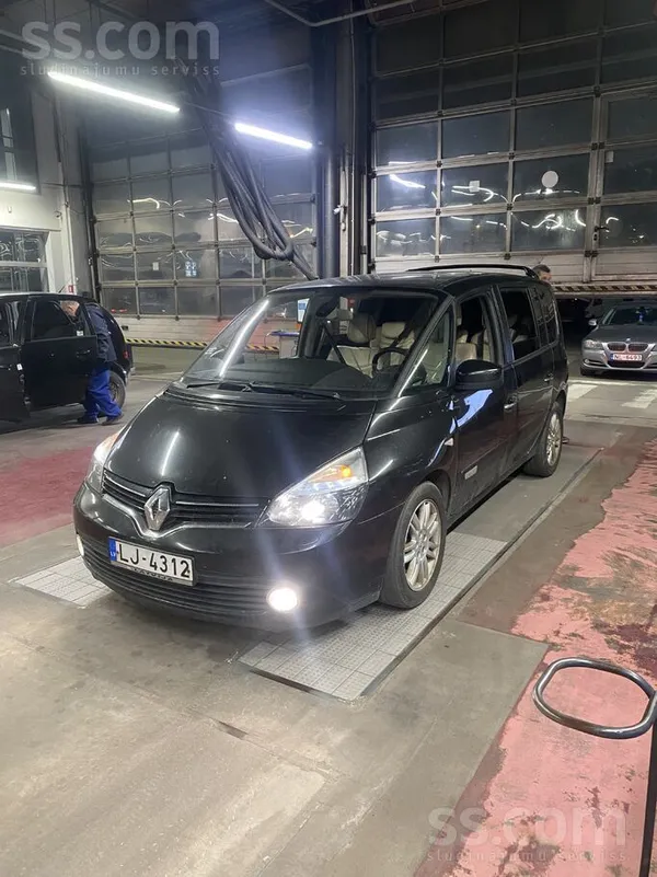 Renault Lat: Ekonomisks, ietilpīgs un skaists auto, maijā