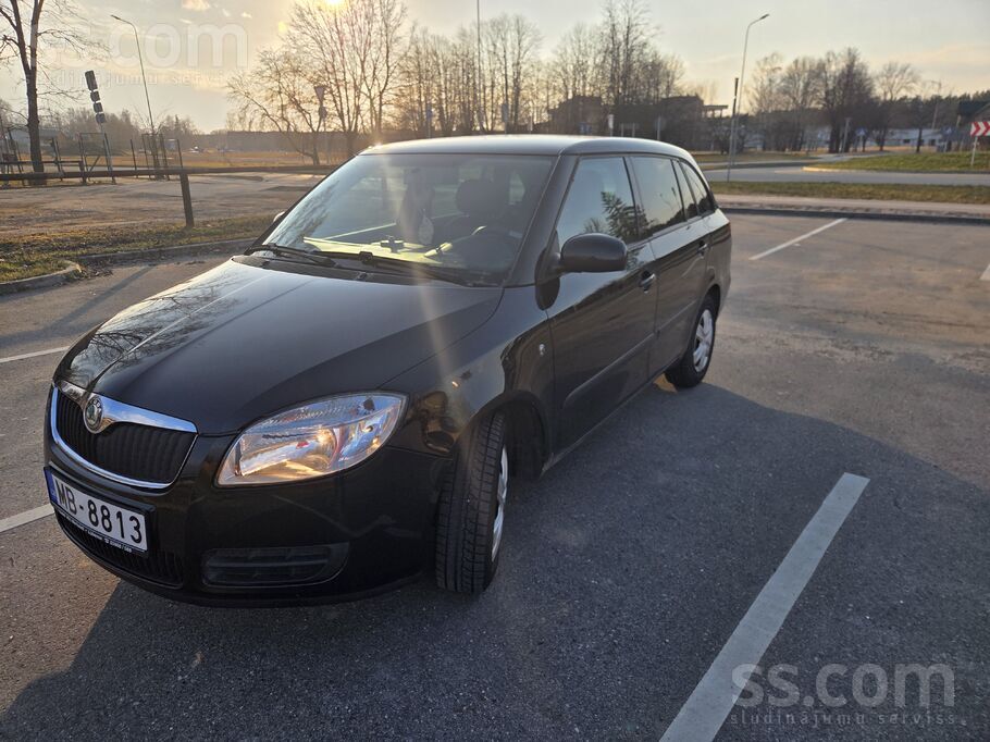 Skoda Sakarā ar jauna auto iegādi pārdodas labā stāvokli