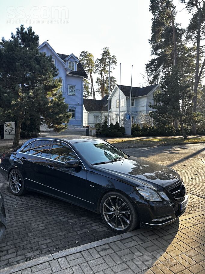 Pārdodu Mercedes-Benz E300, 2010. gada. Jaudīga, ērta un kopta automašīna la