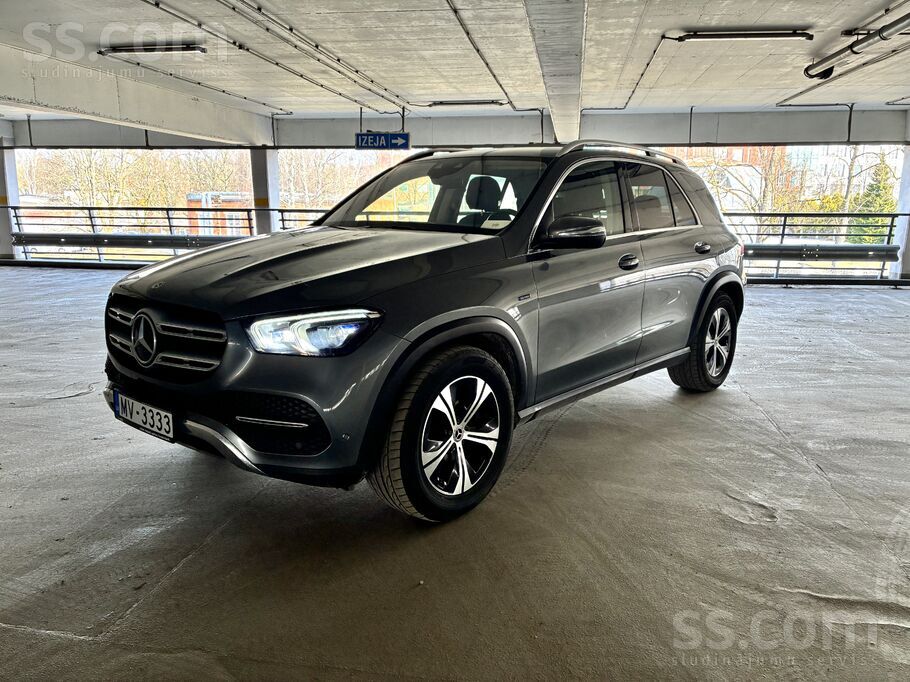 Pārdodu Mercedes Benz Gle 350De ( lādējamais hibrīds ar dīzeļdzinēju ) ar ļo