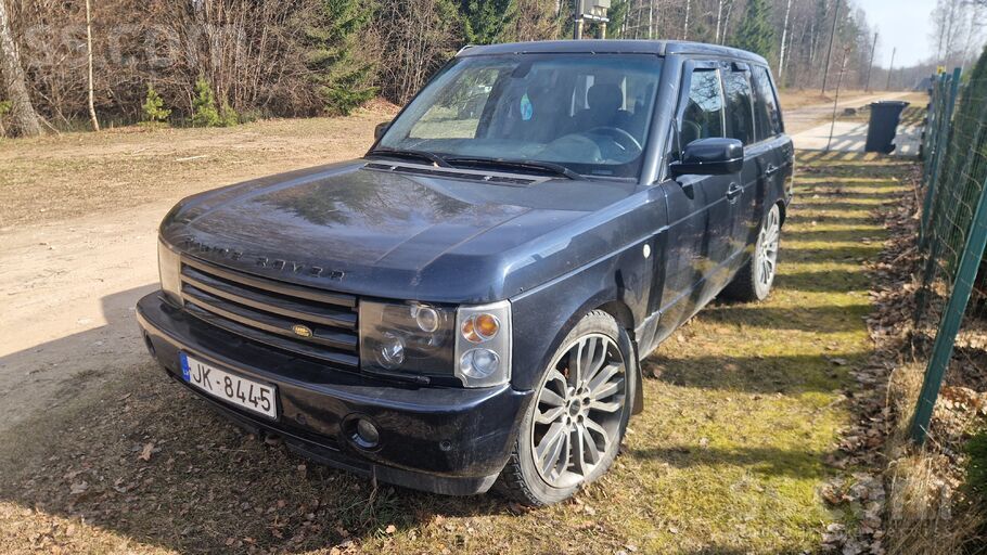 Pārdodu Range Rover. Nodokļi nomaksāti līdz šī gada martam, ieskaitot. 
Rūc