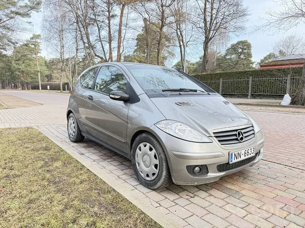 Mercedes Ekonomisks, ērts auto. Plašs bagāžas nodalījums ar