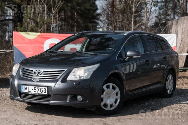 Toyota Pārdod Toyota Avensis, 2010 gada ar 1.6l benzīna d