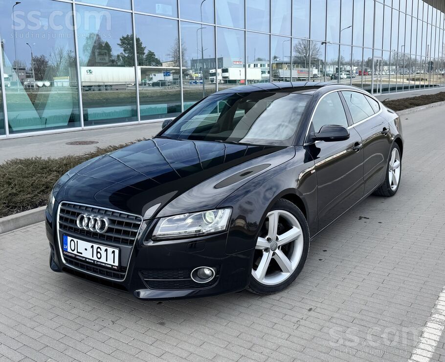 Audi A5 S-line, tikko reģistrēts Latvijā un izieta tehniskā apskate, nobrauk