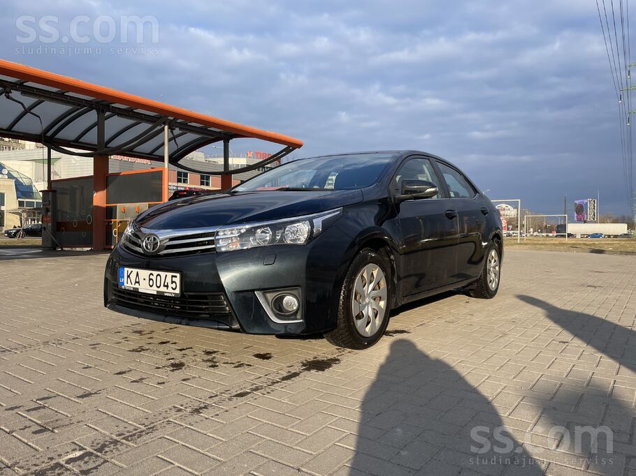 Pārdodu Toyota Corolla 2015 gada teicamā stāvoklī. Esmu otrais īpašnieks, au