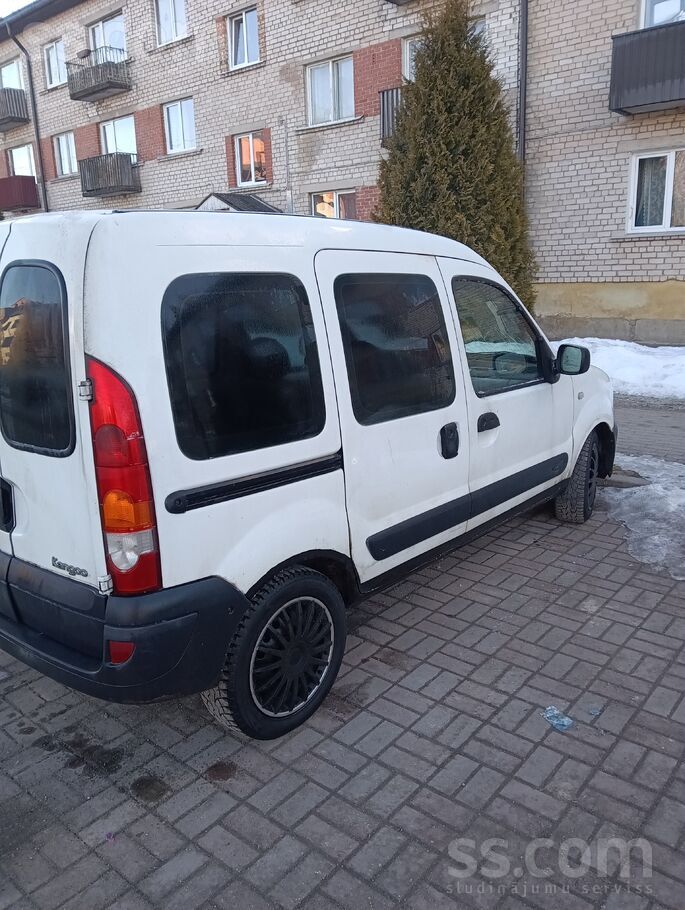 Ржавчина по кузову - многих местах. Дыр нет. Пороге переварины. Всё работает