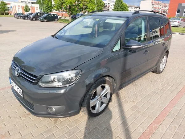 Volkswagen Tirgojas Touran, labā stāvoklī, automāts, 2.0 (103