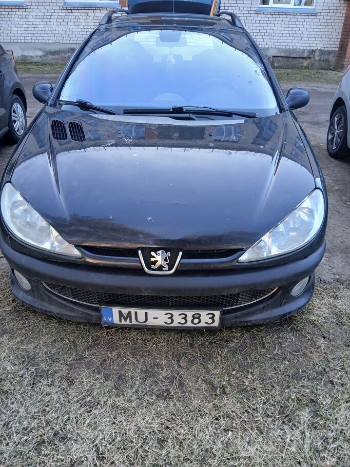 Sveiki.
Uz pārdošanu iet Peugeot 206sw 2.0hdi.
Bez tehniskās uz skati