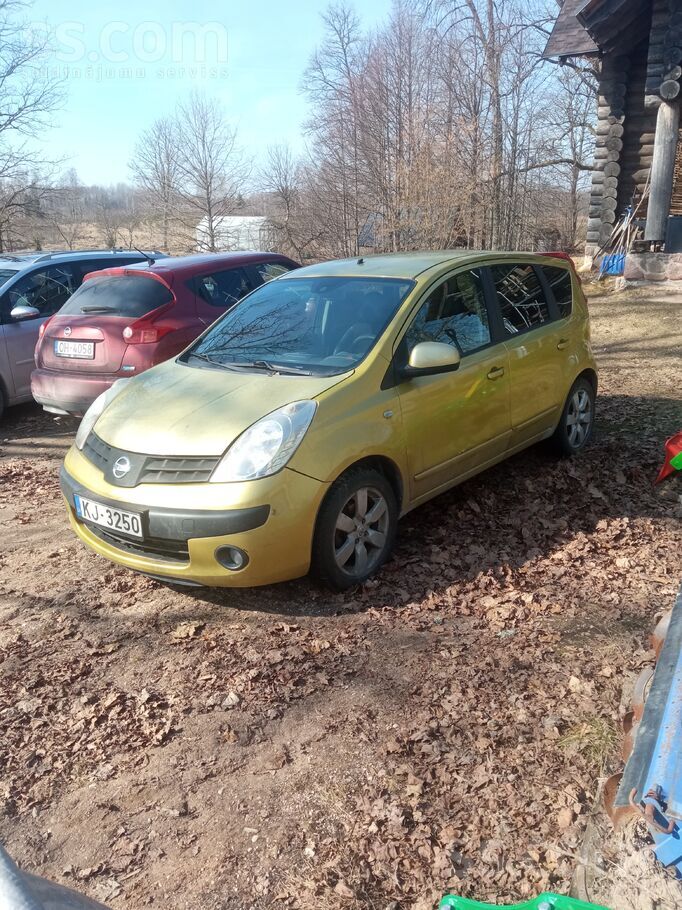 Pārdod Nisan Note. Skate līdz 2027. gada janvārim. Komplektā pajaunas vasara