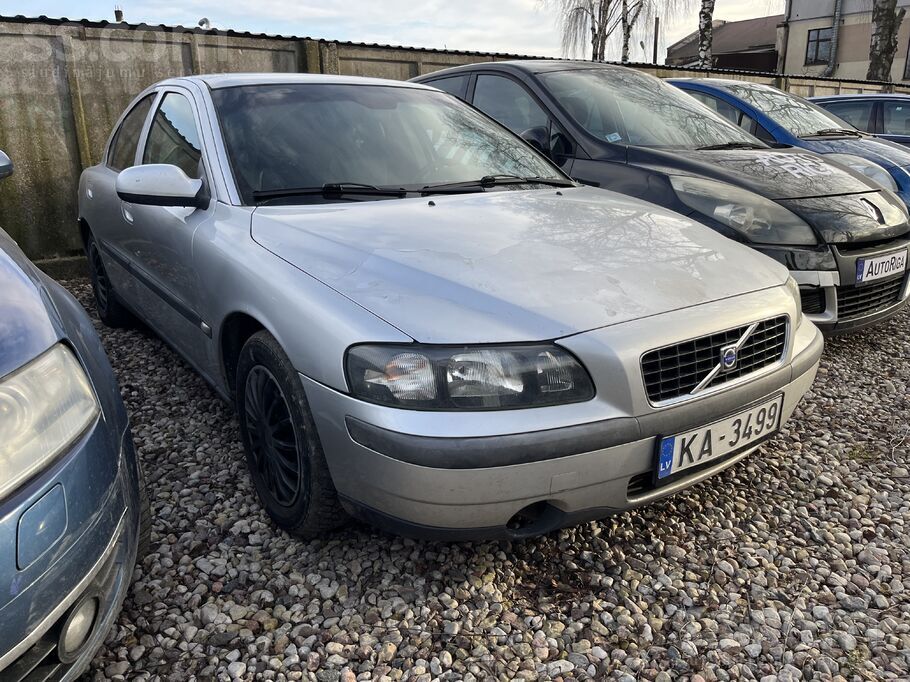 Volvo Volvo S60. 2.4d D5. Skate līdz 05.2026.