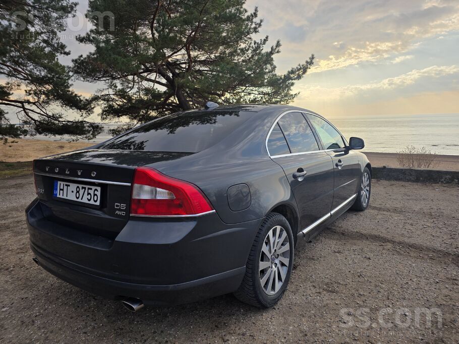 Volvo Pārdod Volvo S80, 2.4