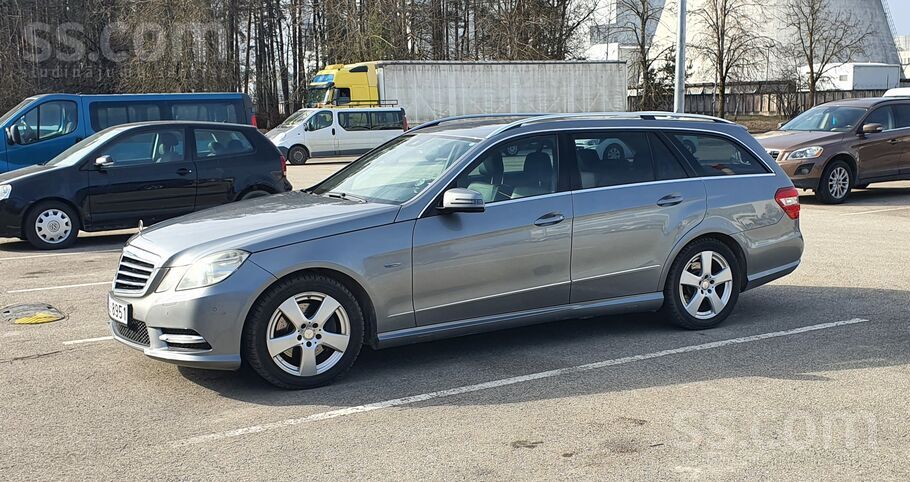 MB E250 4Matic, Отличное техническое состояние. Обслуживание сделано в начал