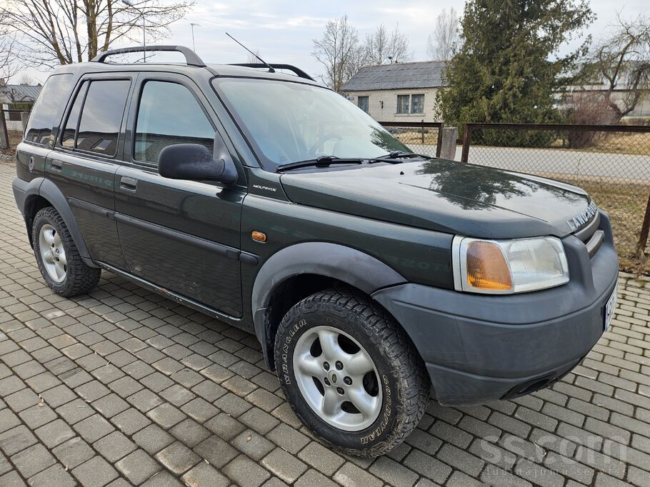 Uzticams unkabi kopts freelander-ideāls variants lauku ceļiem un bezceļiem.