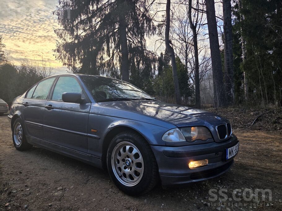 Jauna TA .Ir vizuāli defekti, nelieli teh. defekti. Sīkak pa tel.