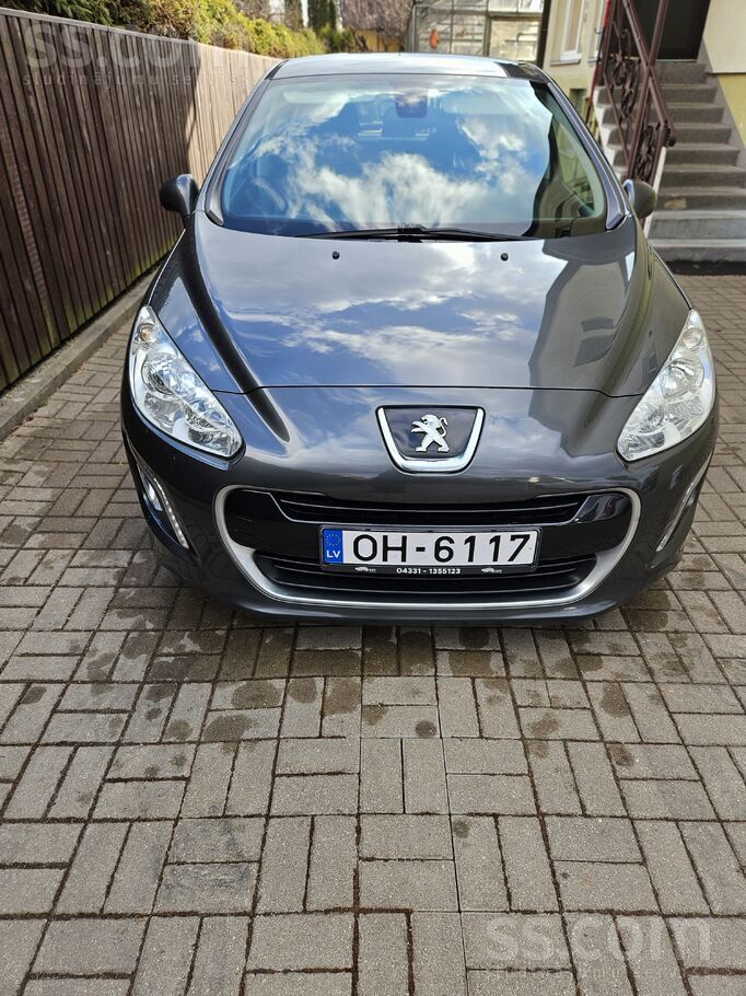 Tiek pārdots Peugeot 308 2.0 Hdi 110kW. Tehniskais un vizuālais stāvoklis ir