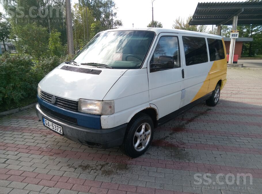 Pārdodu busiņu garā bāze labā tehniskā un vizuālā Stāvoklī. Rūc, Brauc, Brem