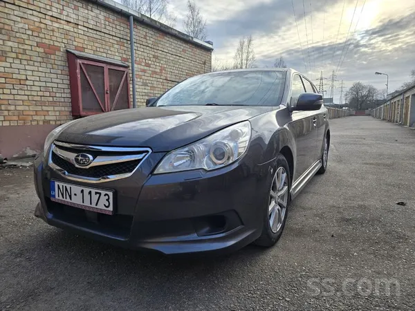 Subaru Pārdod Subaru Lagacy 2.5 benzīns-gāze. Ādas salons
