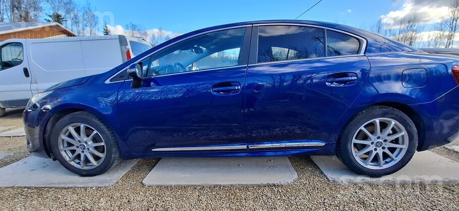 Toyota Pārdodu Toyota Avensis 1, 8 l benzīns, automāts. 1