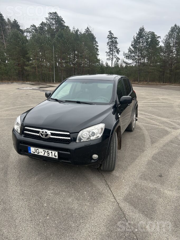 Pārdodam Toyota Rav 4. 2.2 D-Cat diesel. Tiko izieta TA. Tika izmantots, kā