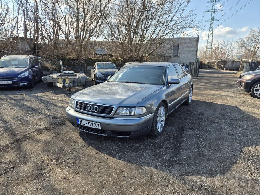 Audi Audi A8 Quattro 2.8l benzīns. 142kw