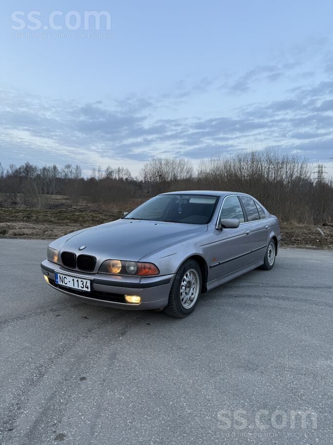 Pārdodu bmw e39 523 bendzīns/gāze 125kw 1996.gada.
Motors strādā kā vajag,