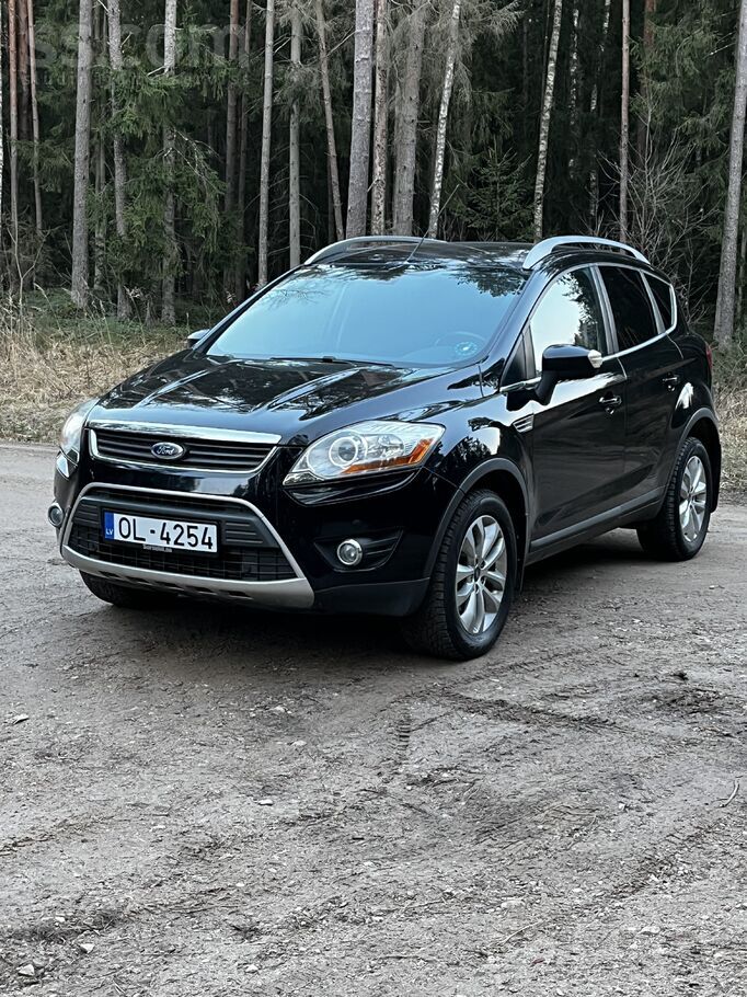Ford Pārdod koptu un labi uzturētu auto. Tiko piereģist