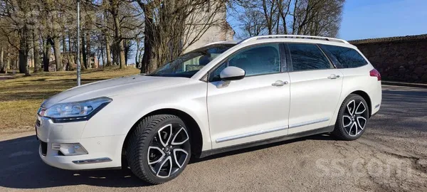 Citroen Pārdodu automašīnu ļoti labā stāvoklī. Tehniskā ap
