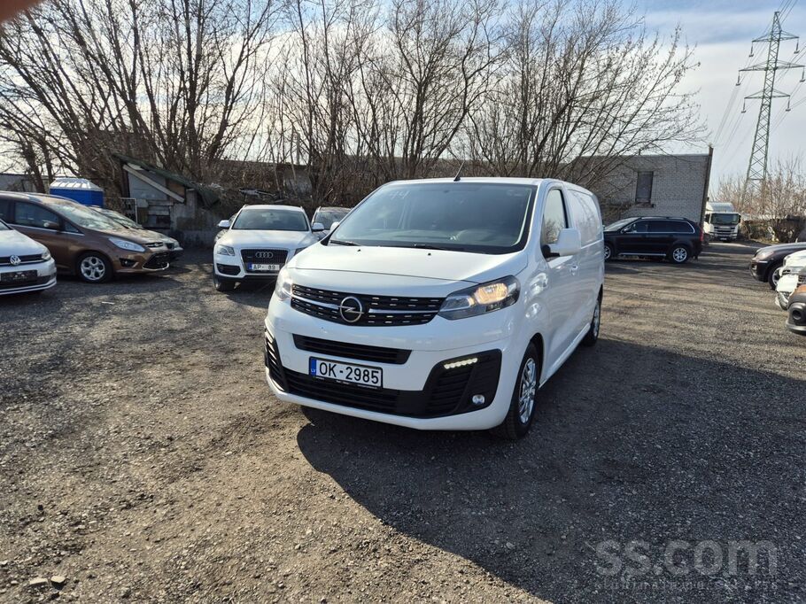 Opel Vivaro Kravas AR 3 Sēdvietām 1.5l dīzelis. 88kw
Tehniskā apskate derīg