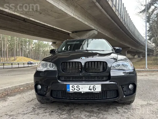 BMW Pārdodu vai Mainu labi uzturētu un koptu BMW X5 M
