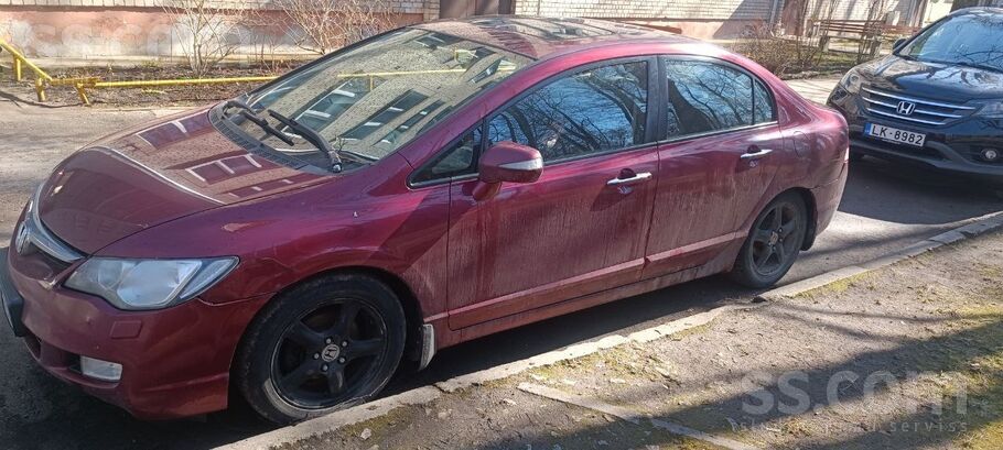 Honda Продам Honda Civic в нормальном состоянии. 
