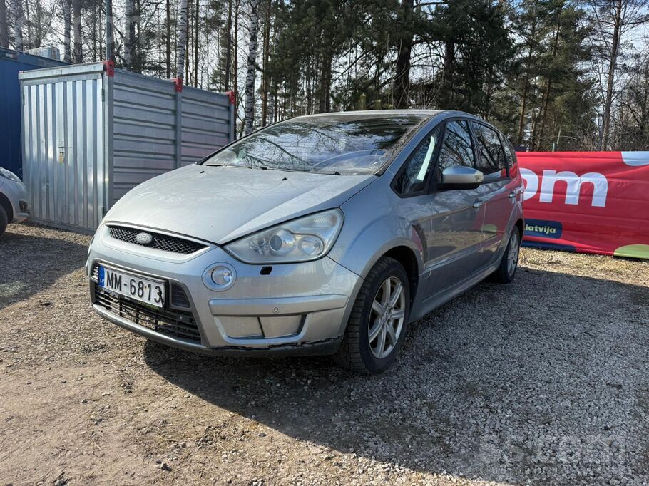 Ford Pārdod Fors S-max bez tehniskās apskates.
