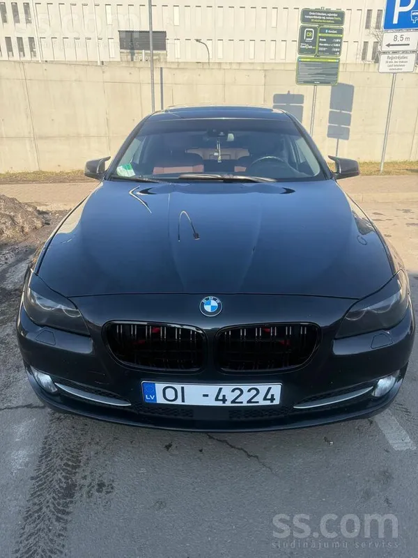 BMW BMW F10 3.0d. M-пакет. Спорт. Вложено от души. Ник