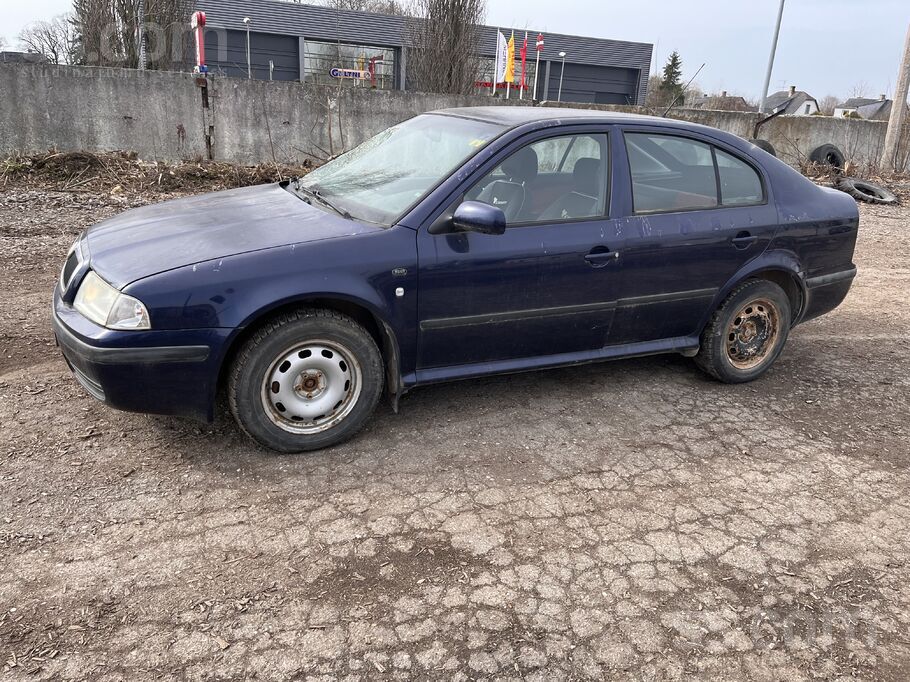 Skoda Octavia 1.9tdi bez TA apskates, nav sarūsejis, nav jāmetina. jāmaina v