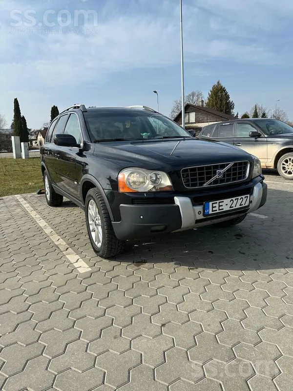 Volvo Nestgeidzīgi tiek pārdots kopts auto. Pārdod īpašn