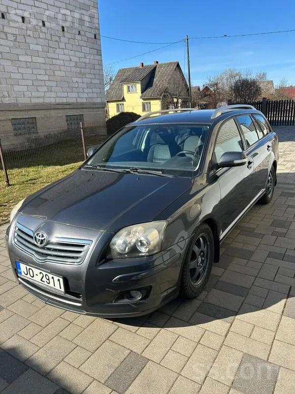 Toyota Tiek tirgots uzticams Toyota avensis. Auto labā te